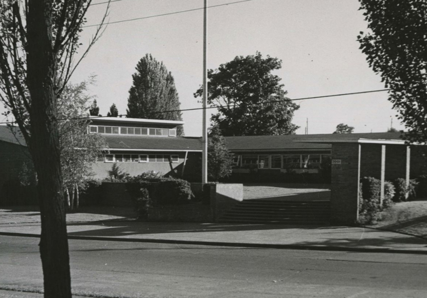 Exterior of NewHolly Branch