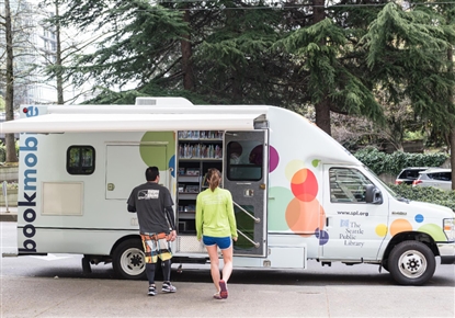 patrons using the bookmobile